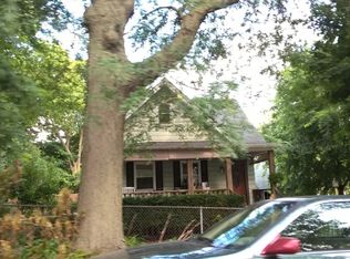 512 12th St, Rockford, IL 61104