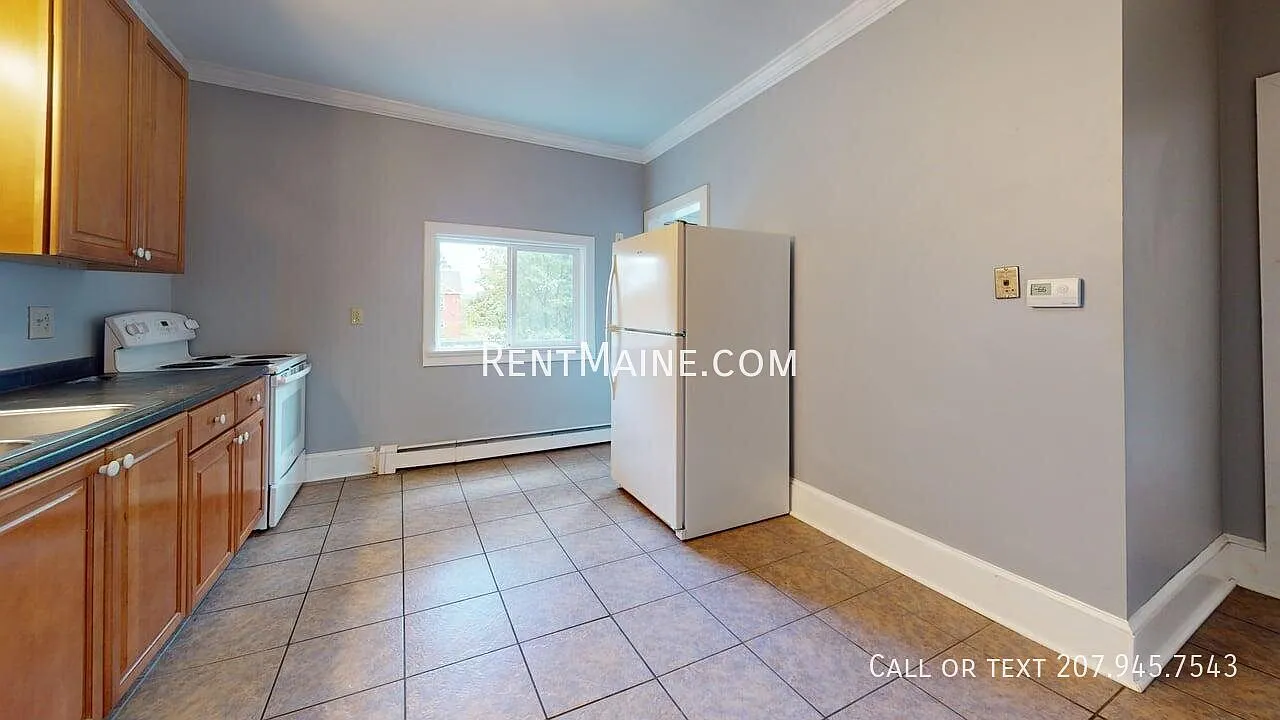 2 bed, 1.5 bath, 1200 sqft, $1,400 — Photo 2