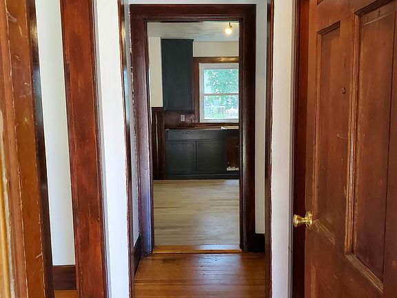 5th image of 24 Blackstone St Floor 2
