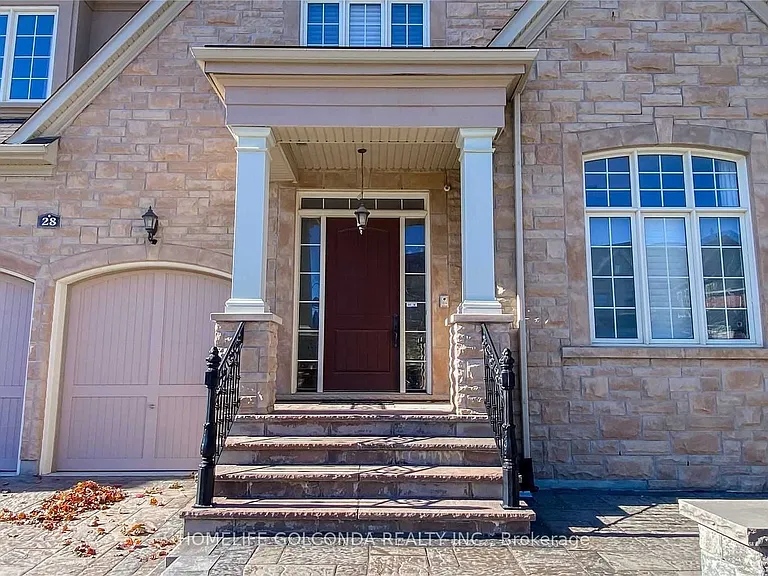 28 Stollery Pond Cres — Photo 2