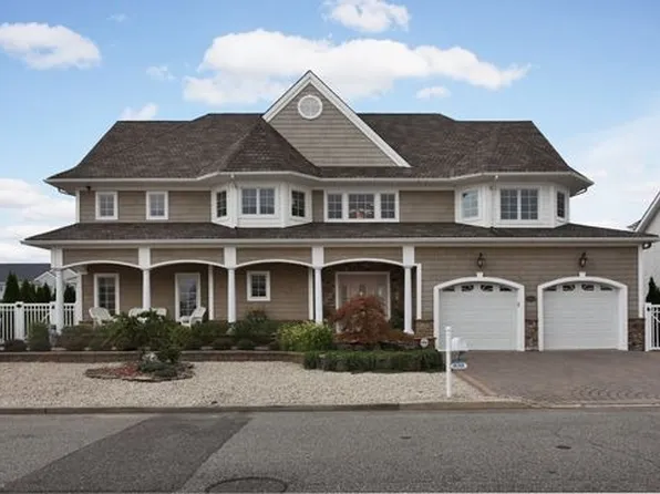 835 Ensign Dr, Forked River, NJ 08731