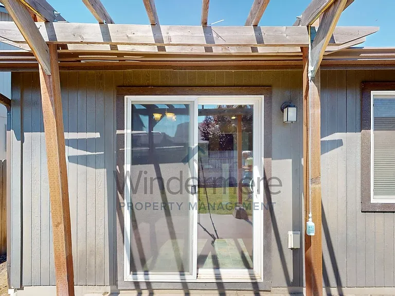 1215 SW Settlement St — Photo 23