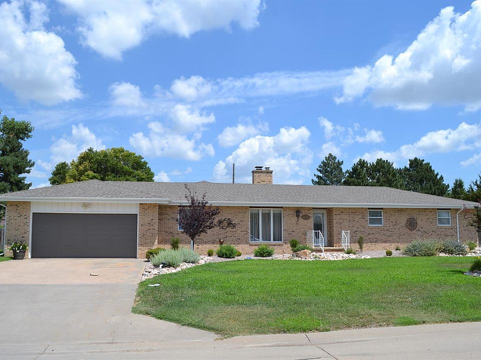1st image of 109 Eves Dr