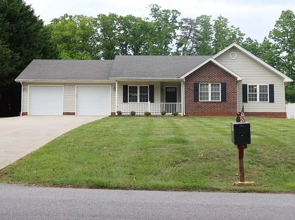 1018 Moreview Dr, Lynchburg, VA 24502