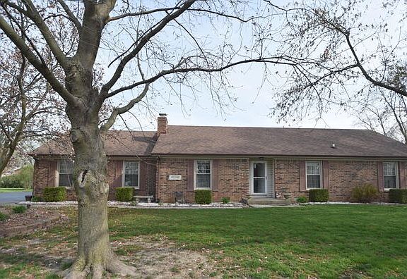3rd image of 7640 Burns Dr