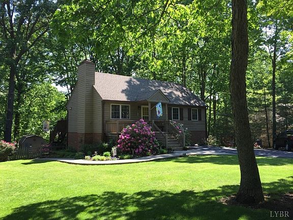 2nd image of 203 Jefferson Woods Dr