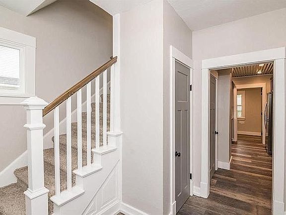 4th image of 664 E Lorena Ave