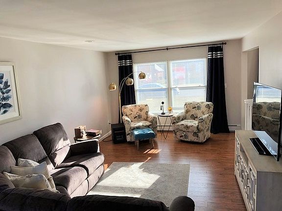 4th image of 707 Frost Dr