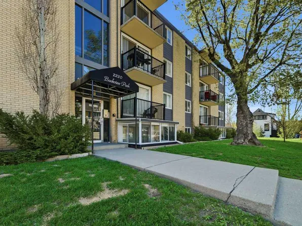 2220 W 16a St SW #403, Calgary, AB T2T 4K2