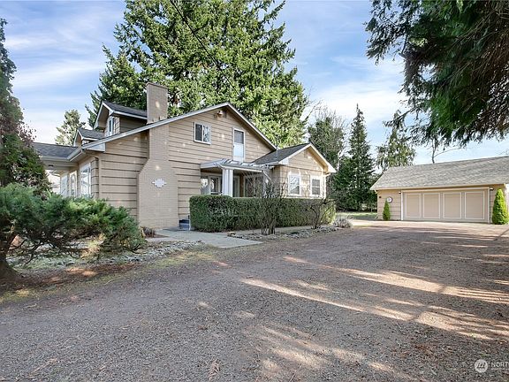 2 car garage with loads of storage space >