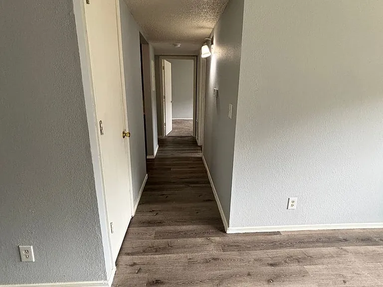 1450 Herschend Ln — Photo 16