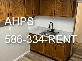 7520 Chalmers Ave, Warren, MI