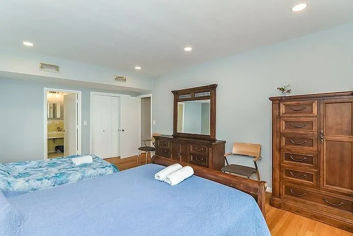 919 Bryant Ave — Photo 9