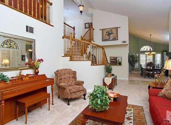4th image of 2738 Knightsbridge Ave