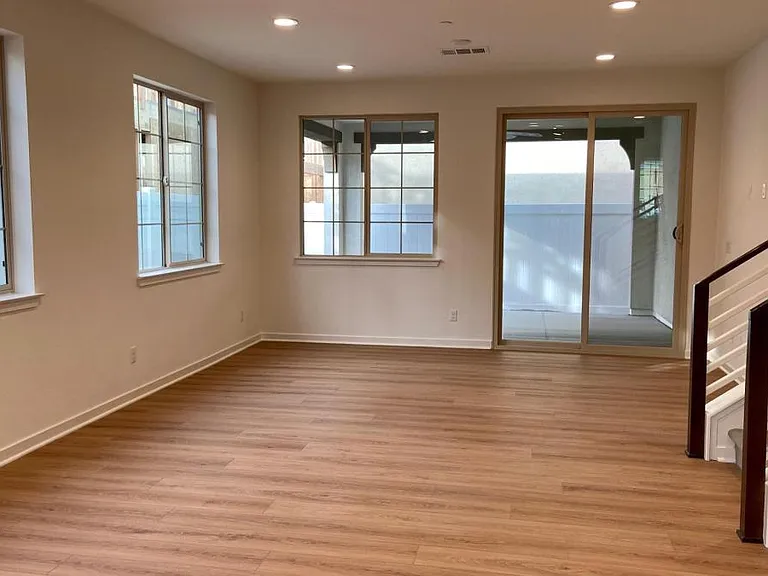 969 Rodeo Rd — Photo 5