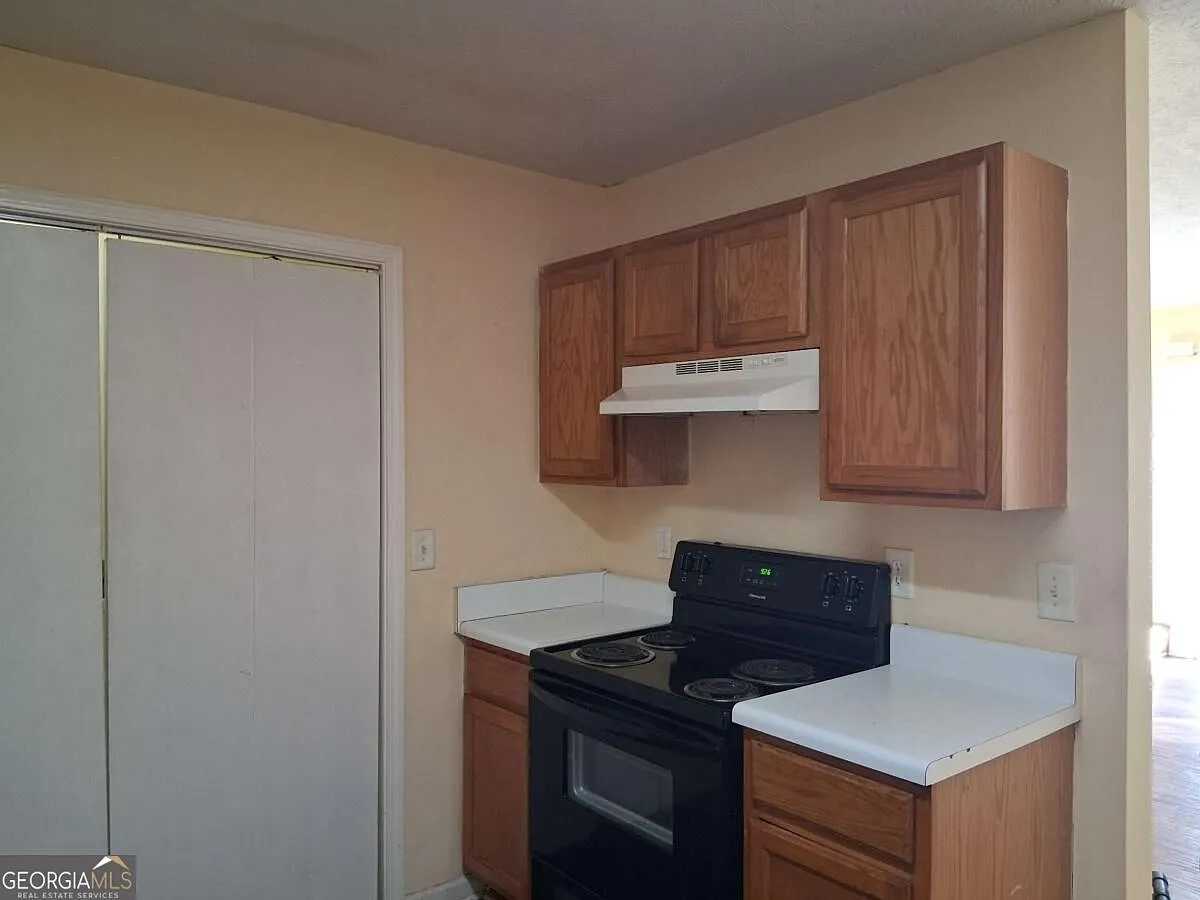 2 bed, 1.5 bath, 1089 sqft, $1,200 — Photo 4