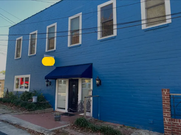 202 E Alpine St APT B, Siloam Springs, AR 72761