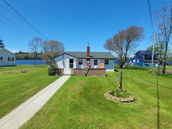 108 Pembroke Rd, Yarmouth, NS B5A 5H3