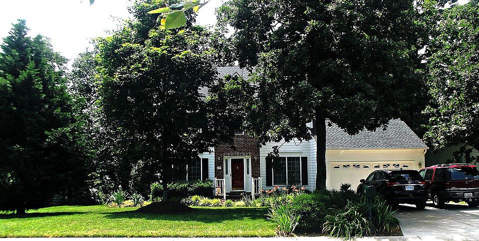 1st image of 403 Turnberry Dr