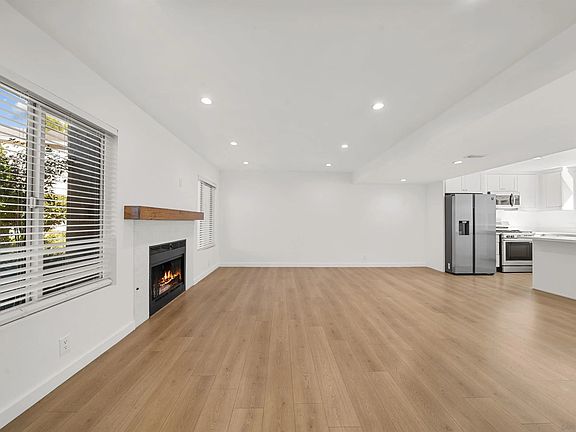 5th image of 9250 Sunland Blvd APT 34