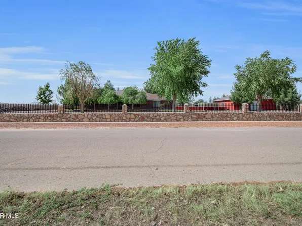 166 W Hills Dr, Anthony, NM 88021