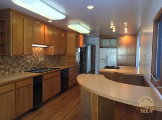 512 N 2nd St, Livingston, MT 59047