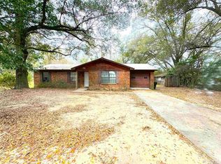 2842 Longleaf Dr, Pensacola, FL 32526