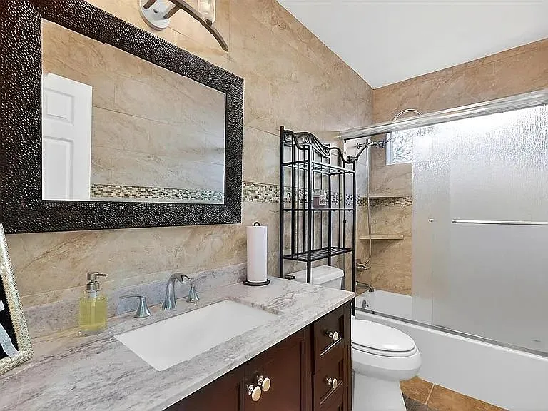 540 Fullerton Dr — Photo 8