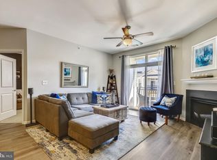 2665 Prosperity Ave APT 425, Fairfax, VA 22031