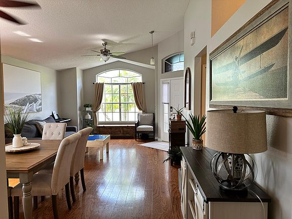 4th image of 2993 Joseph Cir
