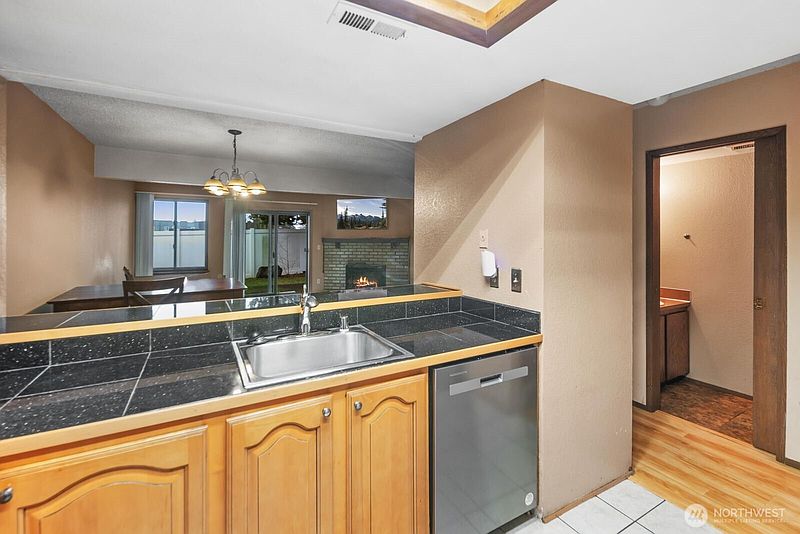 4th image of 323 SW 112th Street #102