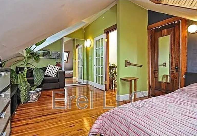 20 Sunset St #4 — Photo 4