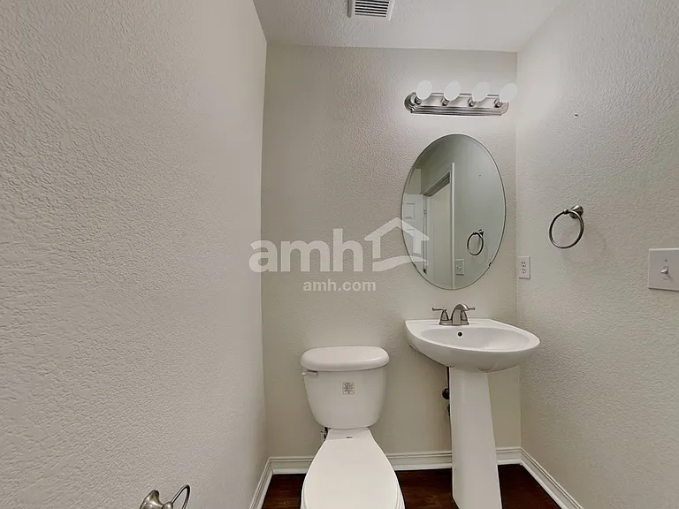 5778 Badenoch Ter — Photo 8