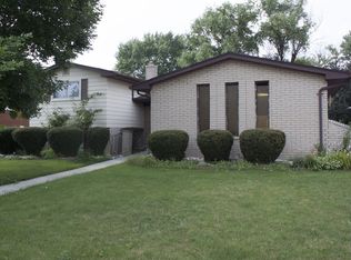 2699 Avis Dr, Sterling Heights, MI 48310