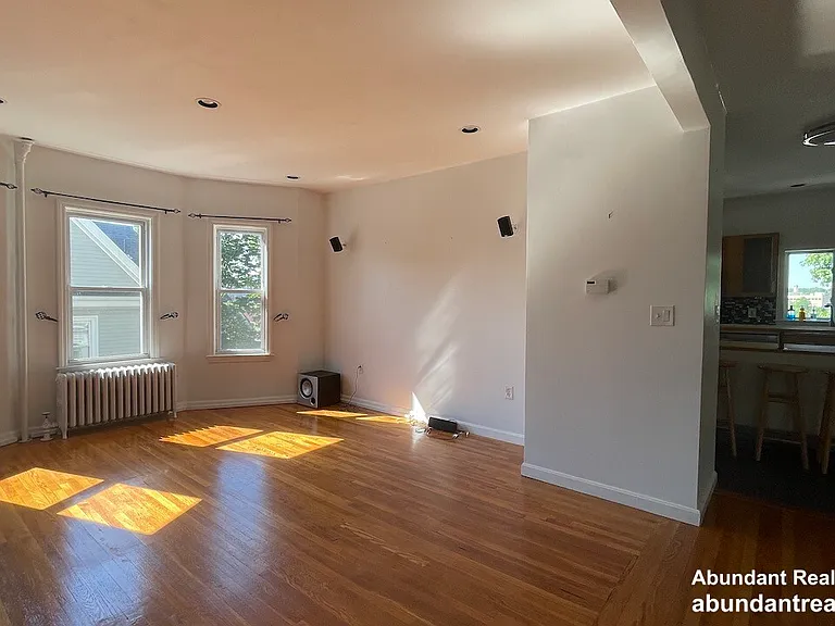 16 Gould Ave #2 — Photo 9