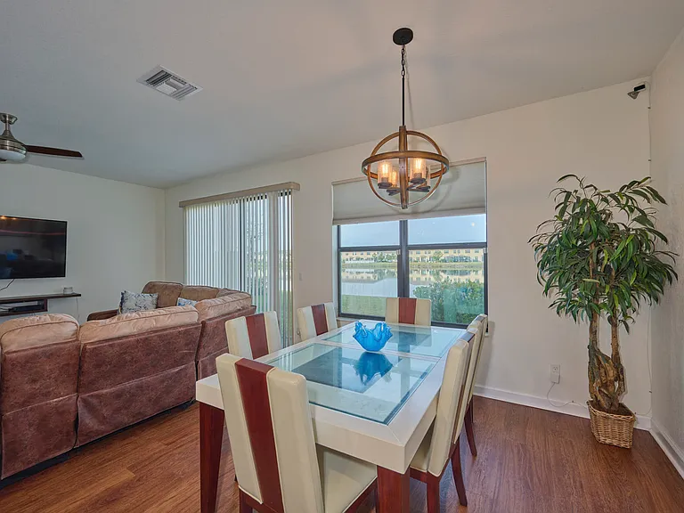 9880 E Villa Cir #1 — Photo 32