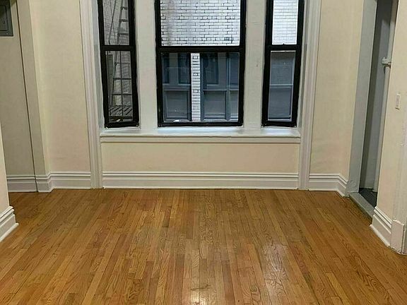 2nd image of 220 W 98th St APT 6K