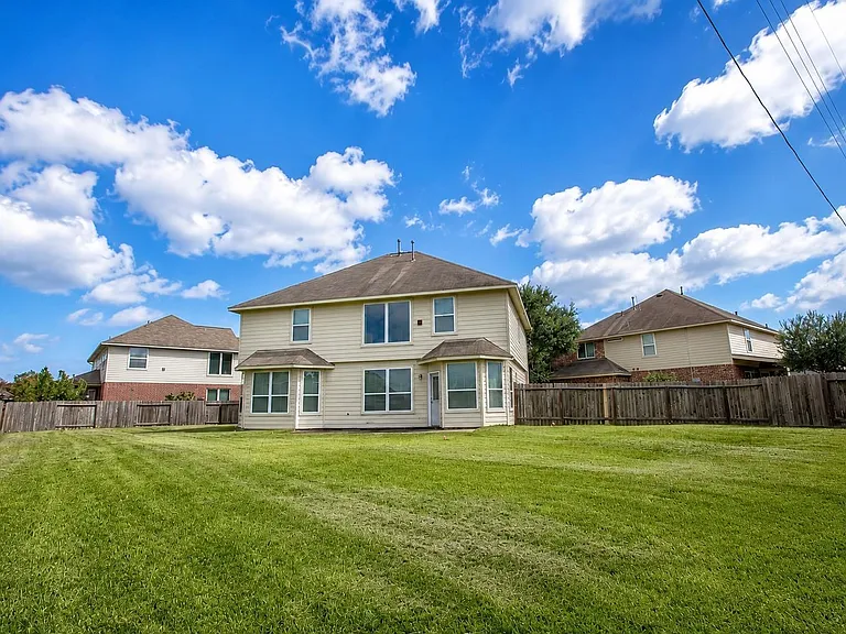 24907 Diamond Ranch Dr — Photo 12