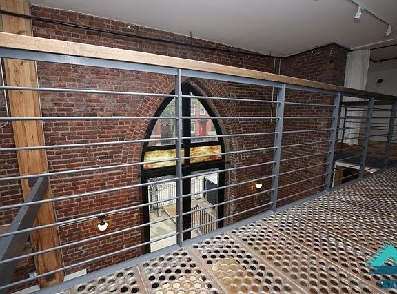 5th image of 163 N 6th St #B1ahriv