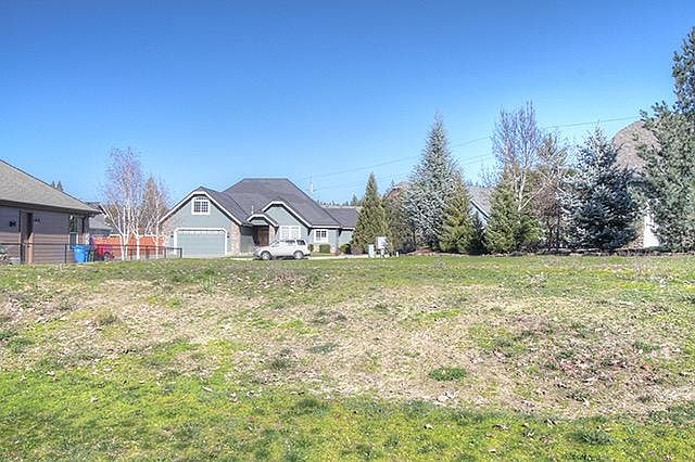 1st image of 125 Whispering Dr