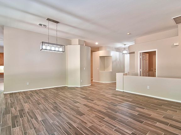 5th image of 9664 E Navarro Ave