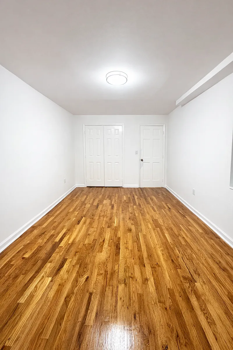Building Photo - 879 Elsmere Pl #2