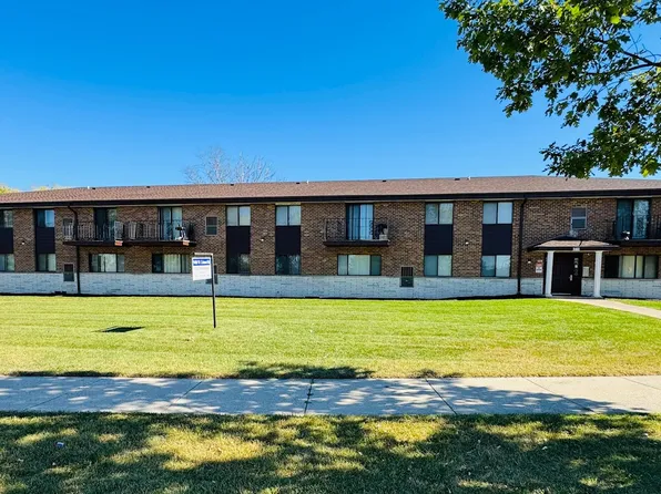 9401 W. Calumet Road, 9401 W Calumet Rd, Milwaukee, WI 53224