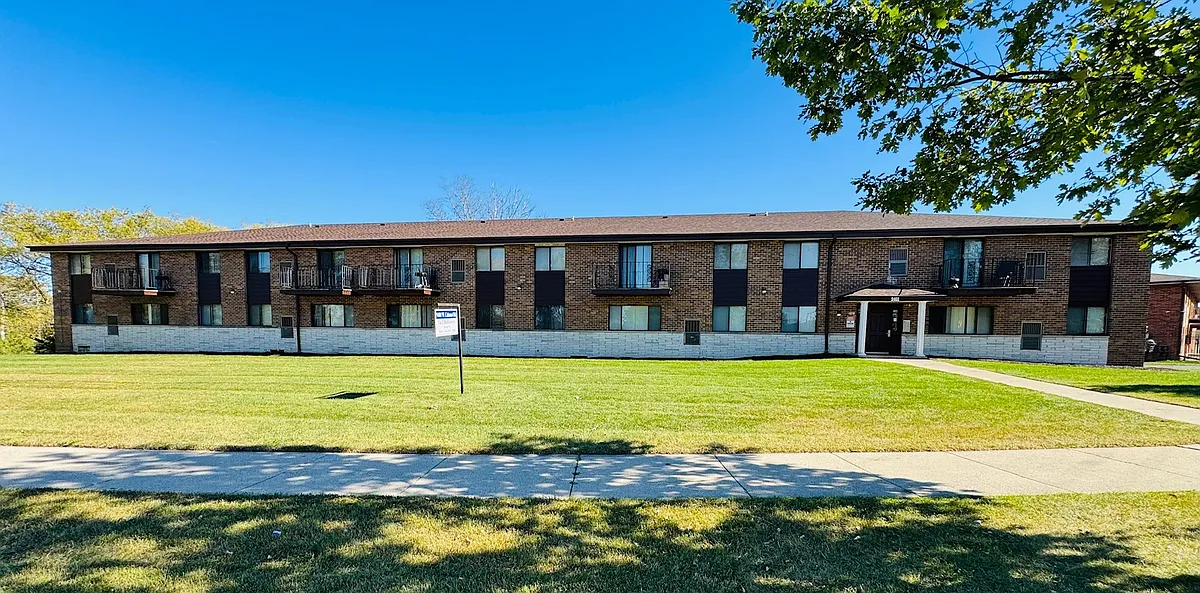 Building Photo - 9401 W Calumet Rd
