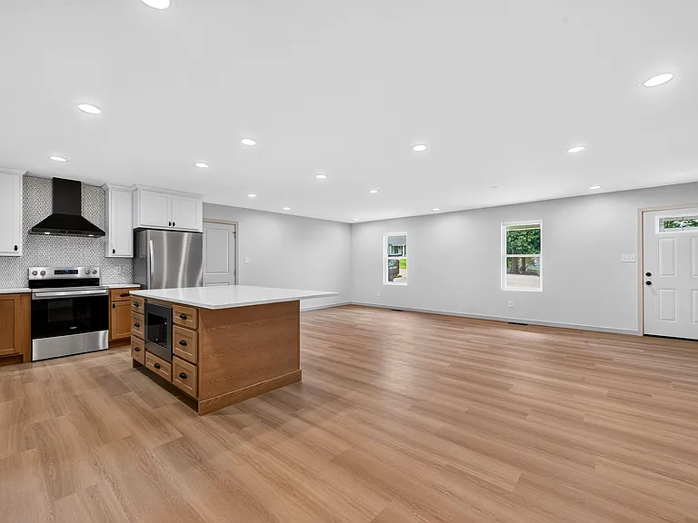 4105 Amy Ct — Photo 3