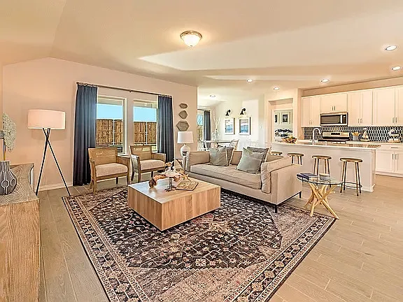 4 bed, 2065 sqft, $2,650 — Photo 3