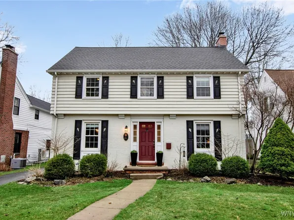 81 Sargent Dr, Amherst, NY 14226