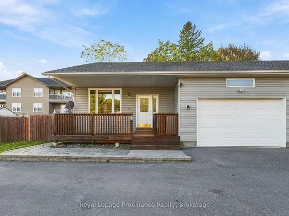 14 George St, Brighton, ON K0K 1H0