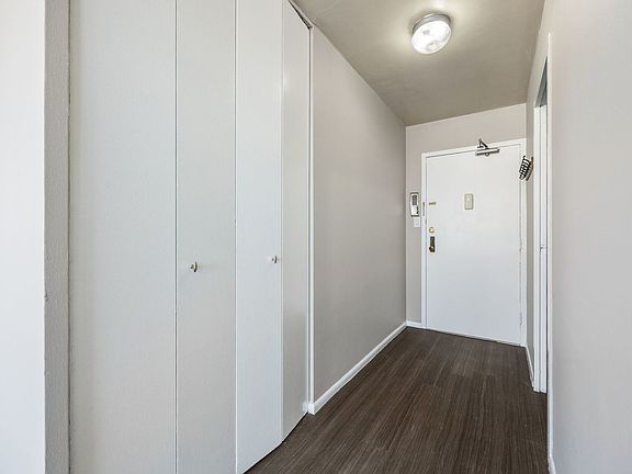 4th image of 5757 N Sheridan Rd APT 20G