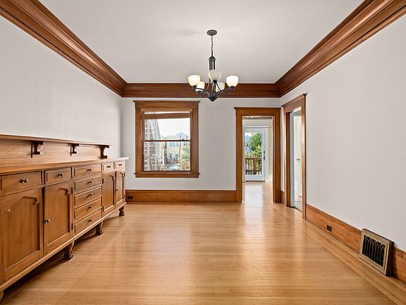 5th image of 531 18th Ave